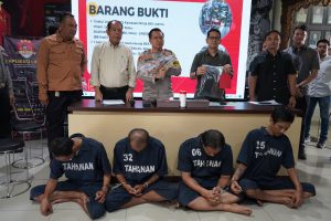 Tampang 5 Tersangka Penyelundupan Ratusan Anjing di Semarang