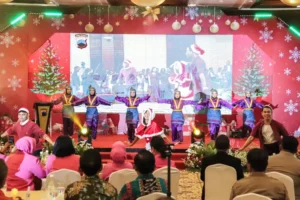 Kapolda Jateng Beri Pesan Menyentuh Saat Perayaan Natal Bersama Mahasiswa dan Masyarakat Papua