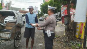 Kebersamaan dan Kepedulian, Filosofi di Balik Kegiatan Jum’at Berkah Satlantas Pati