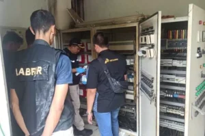 Tim Labfor Polda Jateng Kumpulkan Barang Bukti Ledakan SPBU Undip Tembalang Semarang