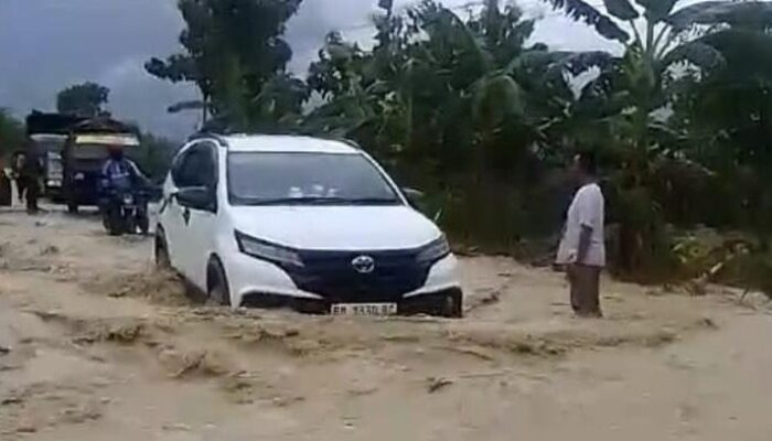 Banjir Landa Rembang Setelah Hujan Deras Sejak Siang