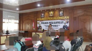 Miris! Anak-anak SMP di Pekalongan Tawuran Pakai Samurai, Polisi Amankan 18 Anak