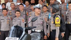 Aksi Heroik Bripda Novandro: Korbankan Motor Sendiri Untuk Ganjal Bus Damri