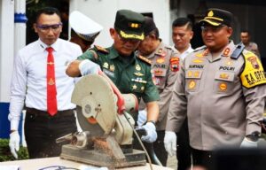 Bersama Dandim, Kapolres Rembang Musnahkan Puluhan Knalpot Brong Hasil Sitaan