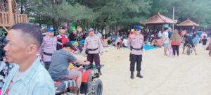 Terjadi Lonjakan Pengunjung, Polres Rembang Perketat Pengamanan di Pantai di Rembang