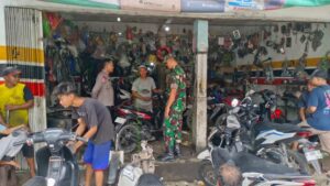 Polsek Kragan Polres Rembang Sosialisasikan Larangan Knalpot Brong di Bengkel Motor