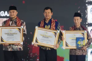 Kapolda Jateng & Pakar Forensik Dinobatkan Jadi Tokoh Inspiratif 2023