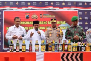 Pemusnahan Ribuan Botol Miras Hasil Operasi Polres Batang