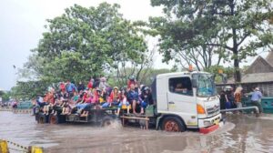 Pesisir Jawa Tengah Potensi Direndam Rob, Dirpolairud Polda Jateng Siap Memobilisasi Pasukan SAR