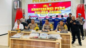 Polisi Bekuk Komplotan Perampok Spesialis Minimarket