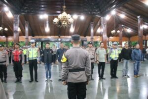 Personil Polres Banjarnegara Amankan Malam Pergantian Tahun Baru