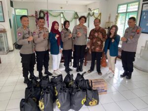 Cooling System dan Baksos, Kasat Binmas Polrestabes Semarang Kunjungi Panti Asuhan