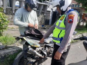 Tindak Puluhan Pengendara, Polres Banjarnegara Cegah Knalpot Brong Saat Kampanye