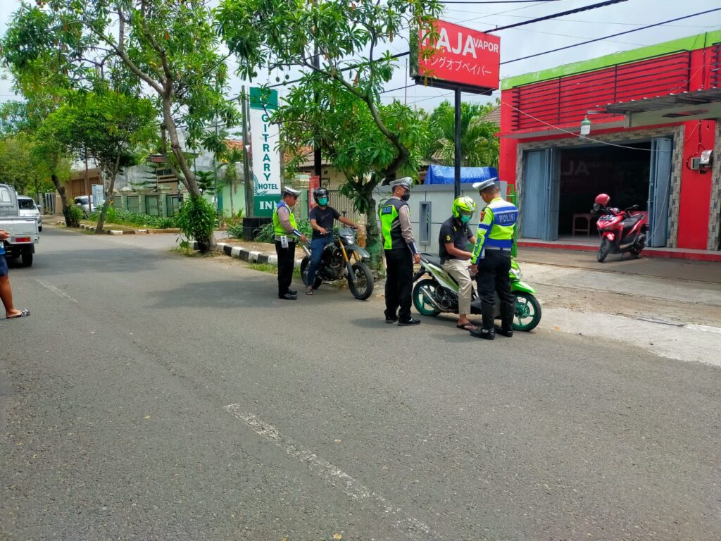 Pati Gempur Pelanggar Lalu Lintas: Kendaraan Melawan Arus dan Knalpot Brong Jadi Sasaran