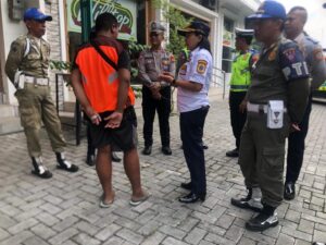 Satlantas Polresta Pati Bersama Dishub dan Satpol PP Lakukan Penertiban Pak Ogah di Jalan Kota Pati