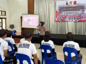 Sat Binmas Polres Sukoharjo Sampaikan Materi Tangkal Radikalisme saat Diklat Satpam