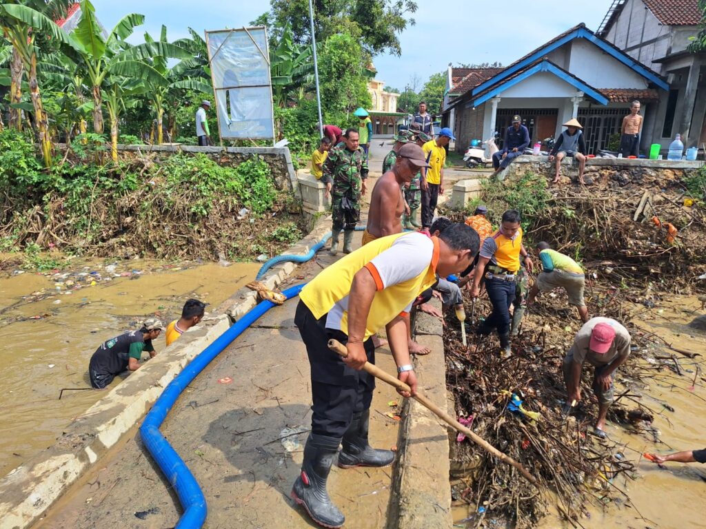 Kapolresta Pati Apresiasi Kerja Bakti Polsek Kayen: Menjaga Silaturahmi dan Kearifan Lokal