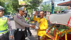 Kasat Lantas Polresta Pati: Jum’at Berkah Wujud Kepedulian dan Silaturahmi