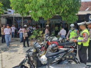 Satlantas Polres Sukoharjo Gelar Razia dan Edukasi Knalpot Brong Sasar Pelajar SMK