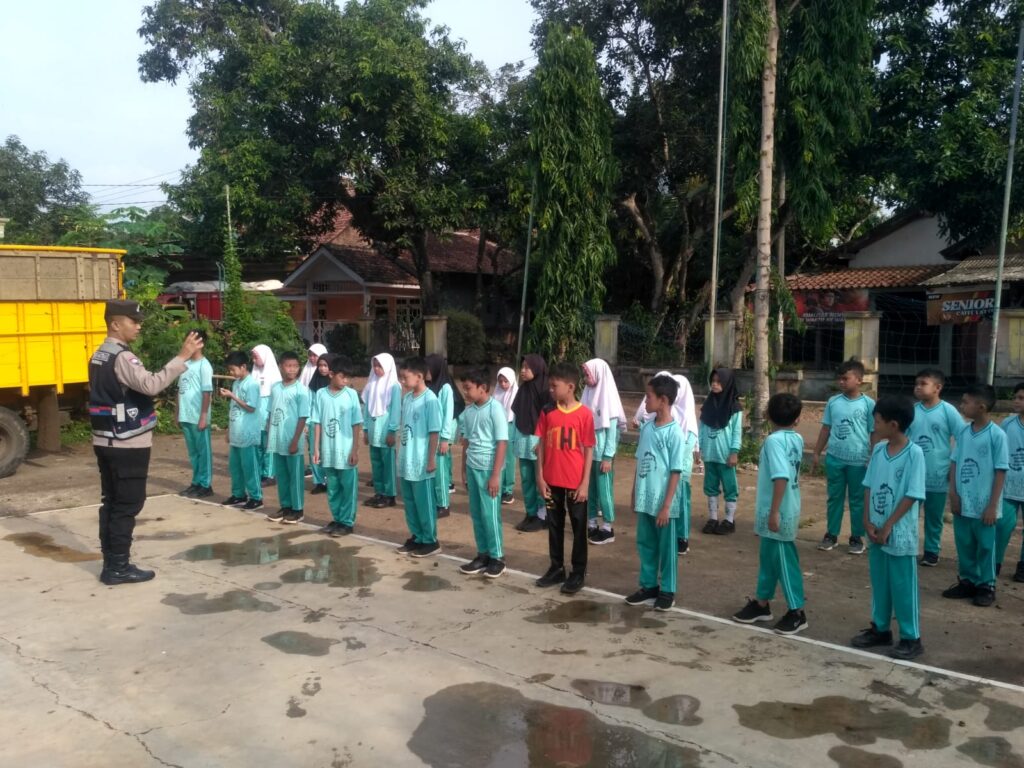 Aipda Sunar Setya Budi Kembangkan Kedisiplinan Siswa dengan Pelatihan PBB