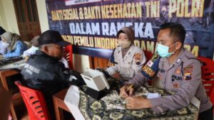 Cooling System Pemilu Damai, TNI Polri di Sukoharjo Gelar Bakti Kesehatan Pengobatan Gratis