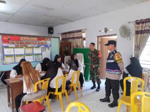 Giat Posyandu Sub PIN Polio di Desa Dengkek Dipantau Bhabinkamtibmas Polsek Pati