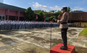 Edukasi Siswa SMKN 5, Kapolsek Bulu Sukoharjo Dukung Jateng Zero Knalpot Brong