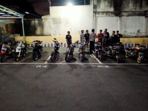 Operasi Balap Liar dan Knalpot Brong, Polsek Sukolilo Jaring 9 Sepeda Motor