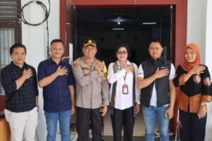 Forkopinda dan Kapolres Lamandau dampingi Ketua KPU Prov. Kalteng Cek logistik Pemilu