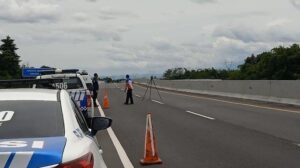 Tim Traffic Accident Analysis Polda Jateng Olah TKP Kecelakaan Bus PO Shantika di Tol Pemalang