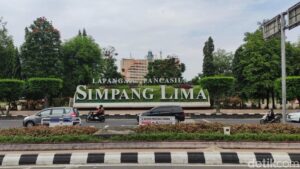 Kawasan Simpang 5 Semarang Hari Ini Ditutup, Ada Kirab Paslon Capres dan Cawapres 02