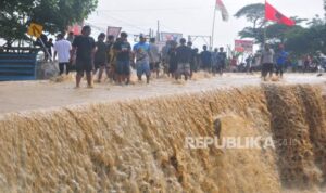 Akibat Banjir, Jalan Penghubung Purwodadi-Semarang Lumpuh