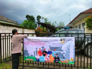 Polres Pekalongan Pasang Flyer Himbauan Harkamtibmas Pemilu 2024