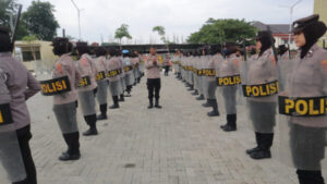 Tingkatkan Kemampuan, Polwan Polres Sukoharjo Gelar Latihan Dalmas