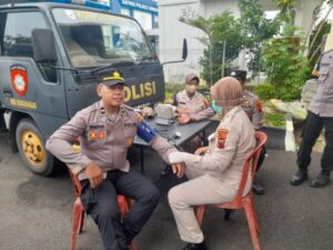 Layanan Kesehatan Dokkes Polres Sukoharjo Pastikan Kondisi Fisik Personil Tetap Prima