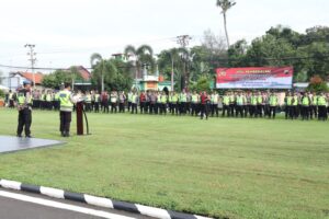 Beri Pembekalan Personil PAM TPS, Wakapolres Batang: Jaga Netralitas dan Profesionalisme