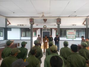 Jaga Ketertiban di TPS Pemilu, Linmas Wonotunggal gELAR Apel Siaga