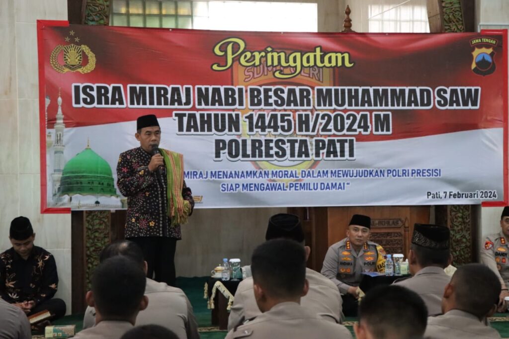 KH. Mukromin Ajak Personel Polresta Pati Pedomani Tausiyah dalam Tugas Sehari-hari