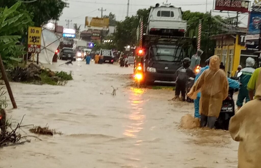 Banjir Melanda Tegal, Lebih 1.400 Orang Mengungsi