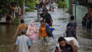 Banjir Demak Meluas Imbas 2 Tanggul Jebol, 8.170 Orang Mengungsi