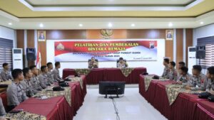 Polres Rembang Beri Pembekalan Bintara Remaja Dalam Rangka Tahap Pungut Suara Pemilu 2024