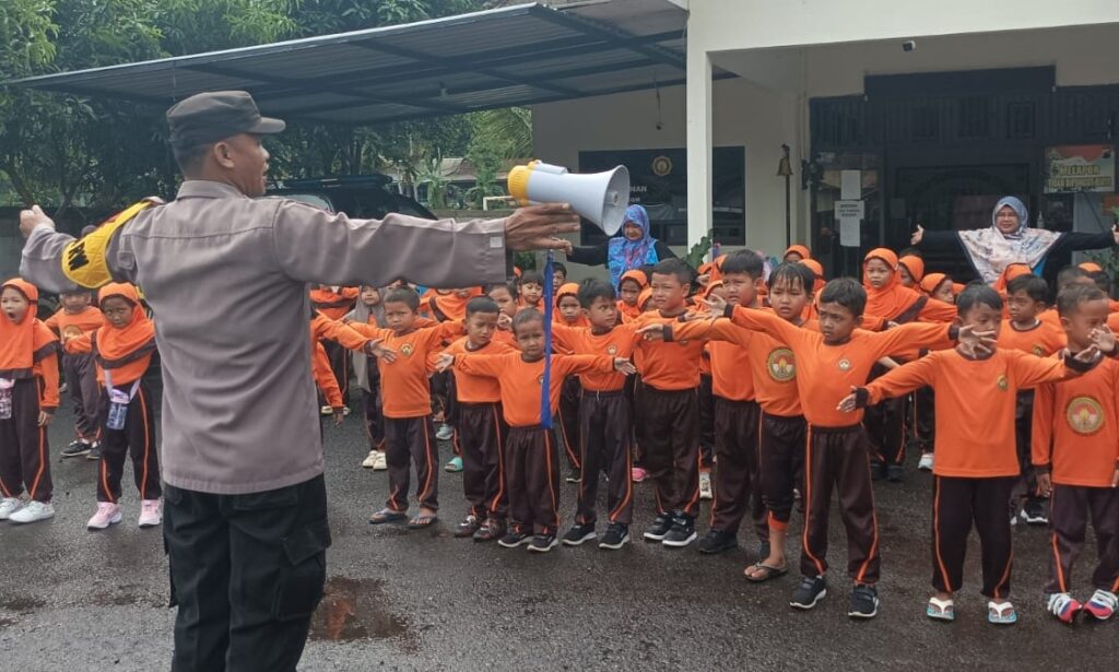 Polsek Susukan Banjarnegara Kedatangan ‘Tamu Istimewa’, Ingin Jadi Tentara Ogah Dipenjara