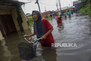 Akibat Banjir di Kota Pekalongan, Ratusan Warga Mengungsi