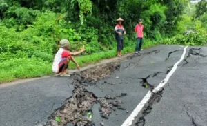 Terkini! Longsor Susulan di Lasem Rembang Hingga Batu Besar Menghantam Rumah Warga