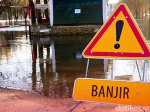 Beredar Video Banjir di Jalan Parakan Temanggung, Berikut Penjelasan Camat