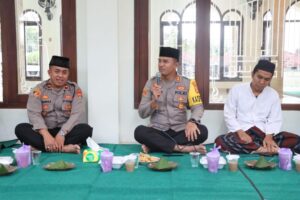 Giat “Lapor Ngabuburit Bli” Kapolres Jembrana di Masjid An Nur Desa Banyubiru