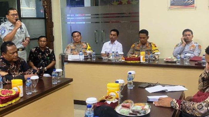 Polrestabes-Semarang-melakukan-diskusi-publik-soal-pencegahan-balap-liar