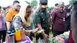 Gerakan operasi pasar murah TNI dan Polri di Semarang