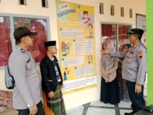 Polsek Subah Gelar Sosialisasi Pencegahan Bullying di Pondok Pesantren Al-Huda