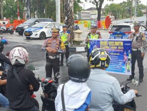 Ops Keselamatan Telabang, Satlantas Polresta Palangka Raya Beri Sosialisasi dan Edukasi